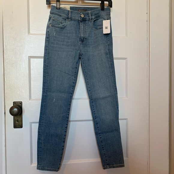 DL1961 Skinny Jeans - Picture 1 of 7